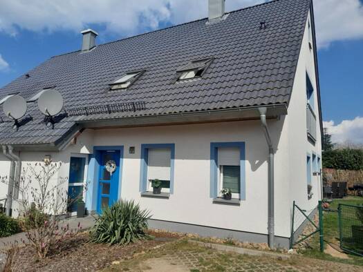 Doppelhaushälfte zum Kauf 350.000 € 4 Zimmer 115 m² 310 m² Grundstück Im Dorfe Zierow Zierow Zierow 23968