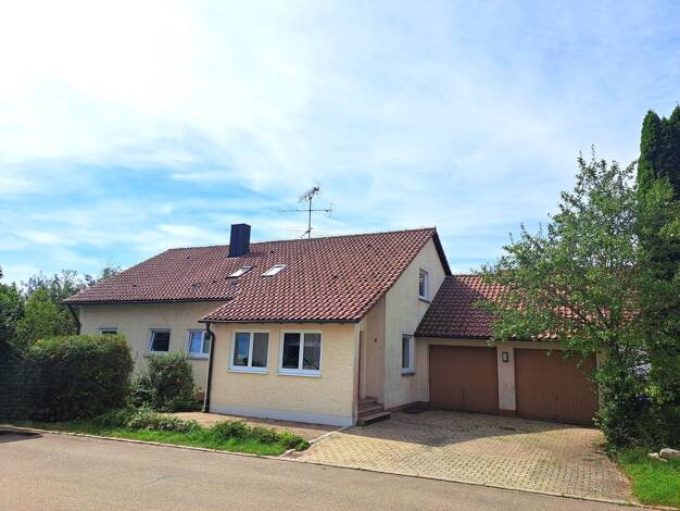 Einfamilienhaus zum Kauf 440.000 € 10 Zimmer 200 m² 879 m² Grundstück Donnstetten Römerstein 72587