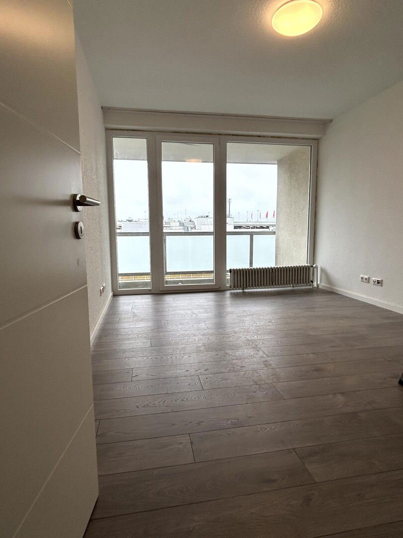 Wohnung zur Miete 970 € 2 Zimmer 64 m²<br/>Wohnfläche 5.<br/>Geschoss Bunzlauer Str. 5 Weiden Köln Weiden 50858