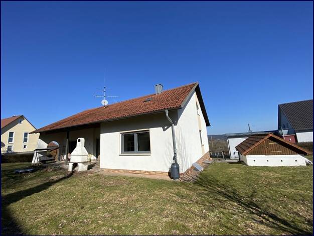 Einfamilienhaus zum Kauf 350.000 € 6 Zimmer 130 m² 994 m² Grundstück Neuricht Amberg 92224