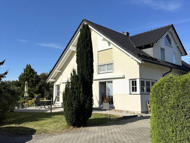 Einfamilienhaus zum Kauf provisionsfrei 790.000 € 7 Zimmer 220 m² 1.150 m² Grundstück Adelsberg Chemnitz 09127