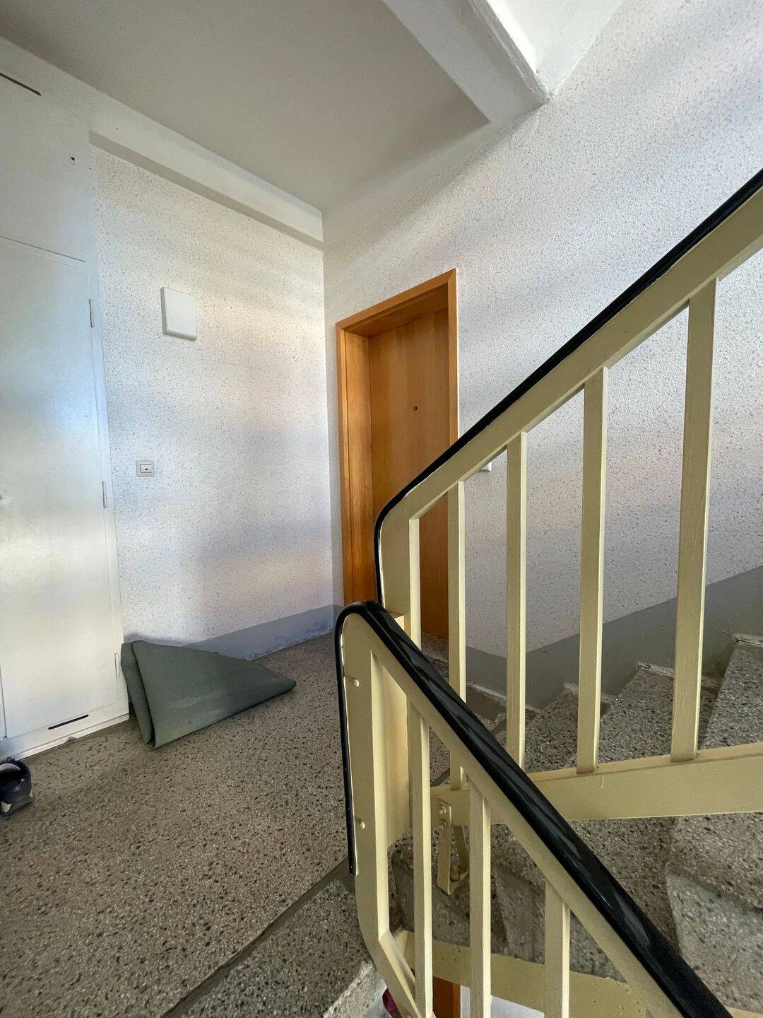 Immobilie in Weißenborn/Erzgebirge - Renovierungsbedürftige 3-Raum-Eigentumswohnung mit großem Balkon in Weißenborn - Bild 3