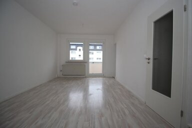 Wohnung zur Miete 560 € 5 Zimmer 103,7 m² 1. Geschoss frei ab sofort Heinestraße 4 Syrau Rosenbach/Vogtland 08548