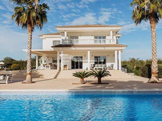 Haus zum Kauf 2.000.000 € 10.000 m² 1.329 m² Grundstück Alicante 03195