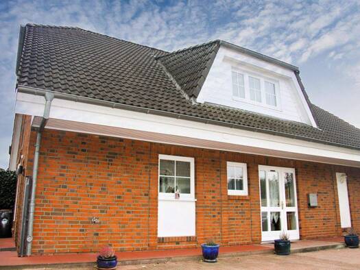 Doppelhaushälfte zum Kauf 395.000 € 5 Zimmer 120 m² 306 m² Grundstück frei ab sofort Bad Segeberg 23795