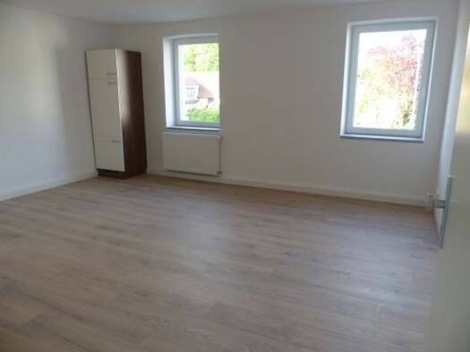 Wohnung zur Miete 395 € 2 Zimmer 41,5 m² 1. Geschoss frei ab sofort Schwanfeld 97523