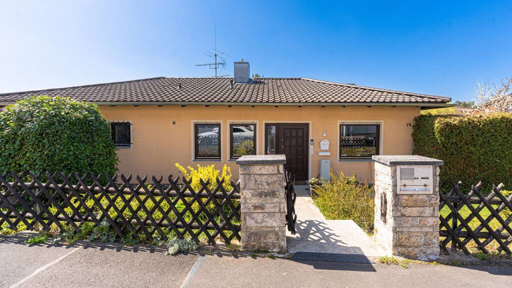 Einfamilienhaus zum Kauf 765.000 € 8 Zimmer 208 m² 882 m² Grundstück Oberdürrbach Würzburg 97080