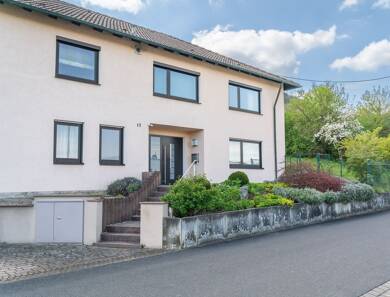 Haus zum Kauf 819.000 € 8 Zimmer 229 m² 831 m² Grundstück frei ab sofort Erlabrunn 97250