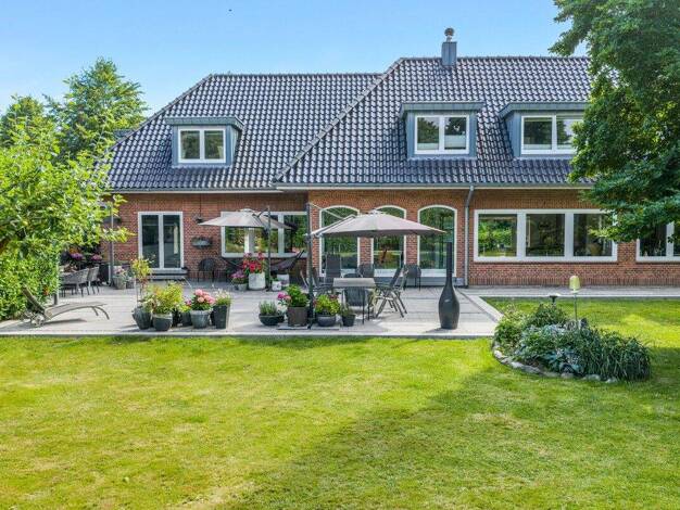 Einfamilienhaus zum Kauf 2.200.000 € 10 Zimmer 333 m² 1.725 m² Grundstück Mürwik Flensburg 24944