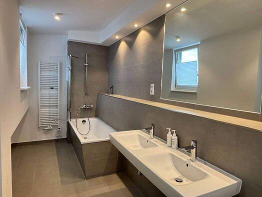 Wohnung zur Miete 1.575 € 2 Zimmer 66,4 m² 5. Geschoss frei ab sofort Wöhlertstr. 1 Mitte Berlin 10115