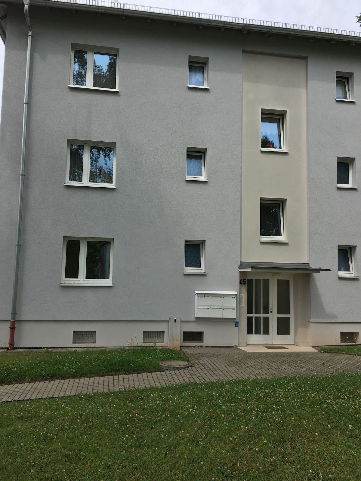 Wohnung zur Miete 412 € 2 Zimmer 56,4 m²<br/>Wohnfläche 01.11.2024<br/>Verfügbarkeit Falkenblick 45 Bad Hersfeld Bad Hersfeld 36251