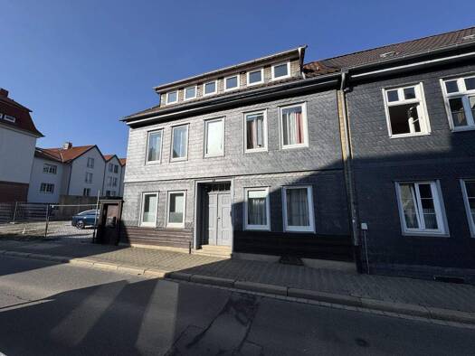 Doppelhaushälfte zum Kauf 330.000 € 8 Zimmer 174 m² 676 m² Grundstück Altstadt Goslar 38640