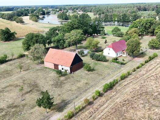 Haus zum Kauf 389.000 € 7 Zimmer 179 m² 17.416 m² Grundstück Lenzen Lenzen (Elbe) 19309