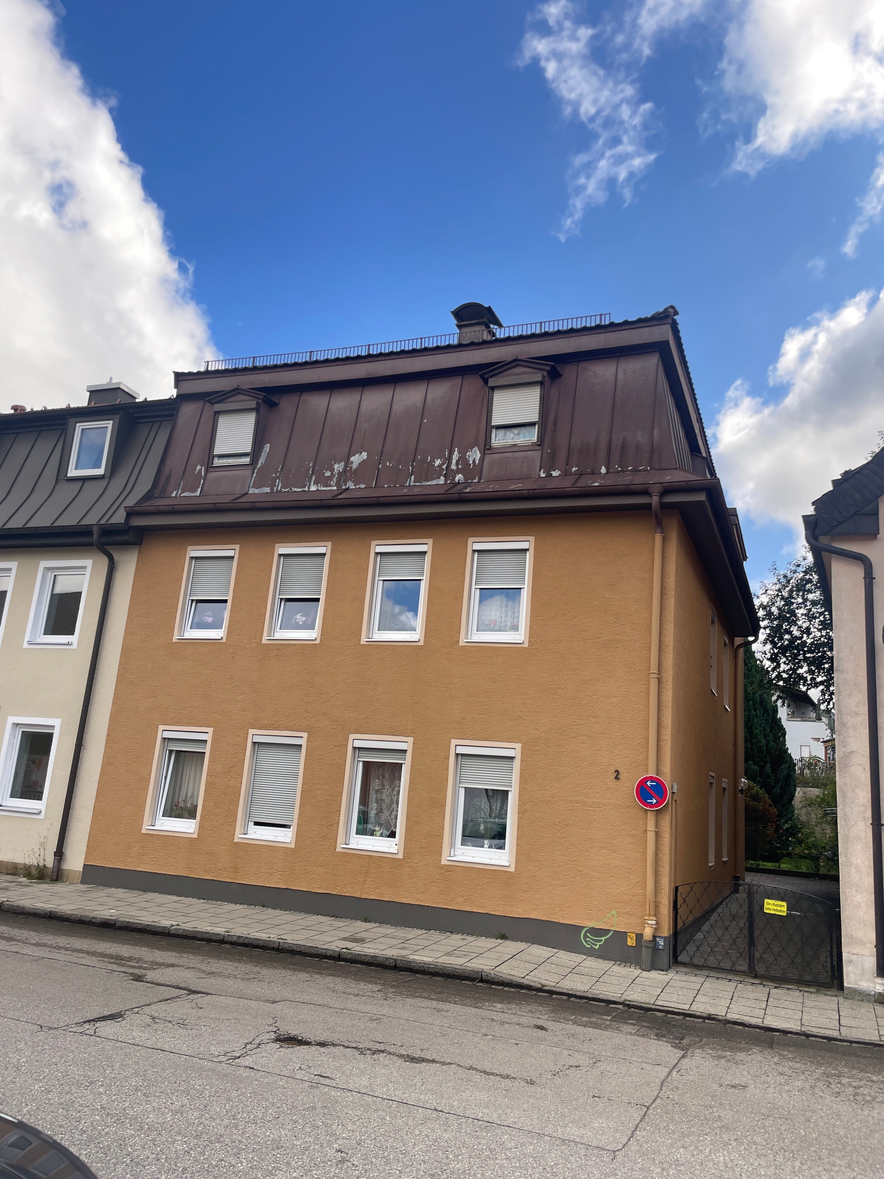 Mehrfamilienhaus zum Kauf 595.000 € 9 Zimmer 235 m²<br/>Wohnfläche 388 m²<br/>Grundstück Traunstein Traunstein 83278