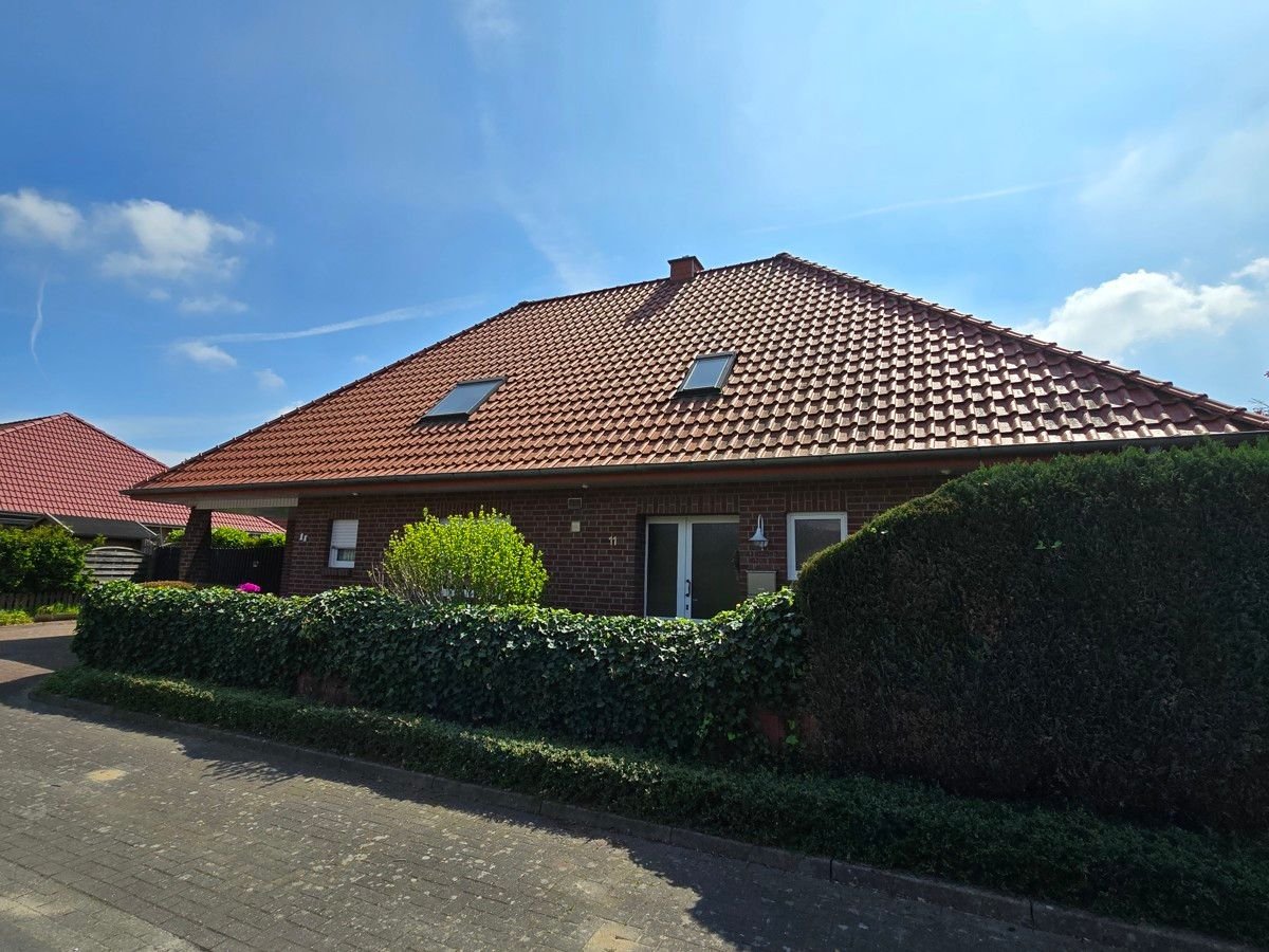 Einfamilienhaus zum Kauf 279.000 € 5 Zimmer 160 m²<br/>Wohnfläche 593 m²<br/>Grundstück Scharrel Saterland / Scharrel 26683