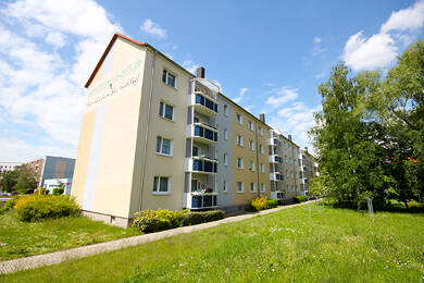 Wohnung zur Miete 345 € 2 Zimmer 49,3 m² 4. Geschoss Paul-Suhr-Str. 62 Südstadt Halle (Saale) 06130