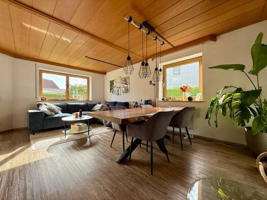Wohnung zur Miete 1.080 € 3 Zimmer 90 m² 3 Geschosse frei ab 01.12.2026 Kaufbeuren-Neugablonz Kaufbeuren 87600