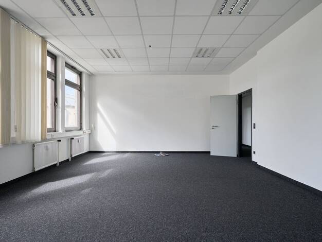 Bürofläche zur Miete 625 € 27 m² Bürofläche teilbar ab 27 m² Katzwanger Straße 150 Gibitzenhof Nürnberg 90461