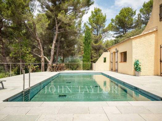 Einfamilienhaus zum Kauf provisionsfrei 1.390.000 € 12 Zimmer 310 m² 20.000 m² Grundstück Hameau Simiane-Collongue 13109