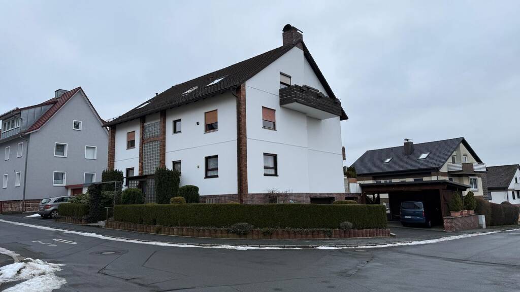 Wohnung zur Miete 790 € 4 Zimmer 120 m² Geschoss 1/3 frei ab sofort Metzdorf Kulmbach 95326