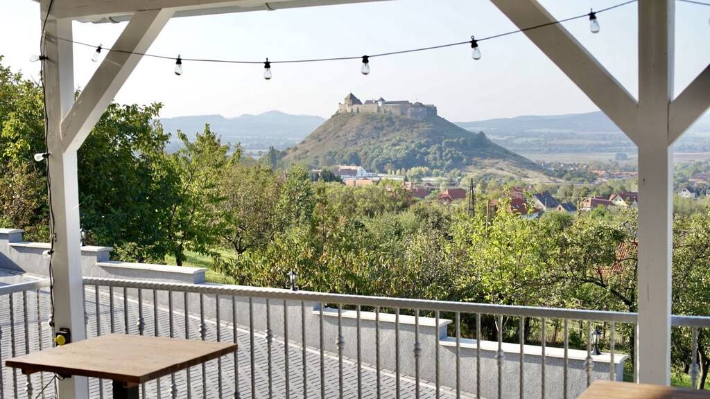 Villa zum Kauf provisionsfrei als Kapitalanlage geeignet 732.000 € 20 Zimmer 700 m² 3.522 m² Grundstück Sümeg 8330