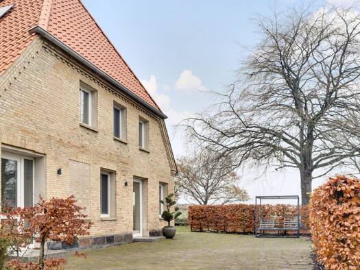 Reihenendhaus zur Miete 2.300 € 5 Zimmer 206,4 m² 607 m² Grundstück Kosel / Bohnert 24354