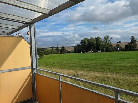 Wohnung zur Miete 330 € 3 Zimmer 58 m² frei ab sofort Zur Siedlung 25 Zschaitz Zschaitz-Ottewig 04720