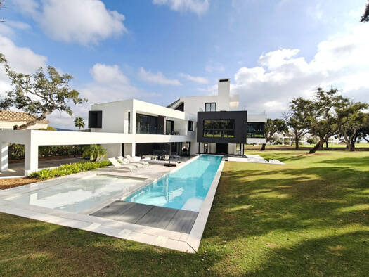 Einfamilienhaus zum Kauf 2.800.000 € 737 m² San Roque Club