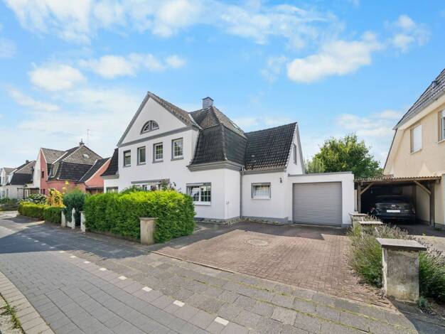 Doppelhaushälfte zum Kauf 275.000 € 4 Zimmer 113,9 m² 550 m² Grundstück Faldera Stadtmitte 24537