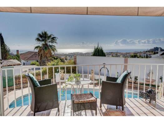 Chalet zum Kauf 1.159.000 € 4 Zimmer 280 m² 797 m² Grundstück Benalmádena 29631