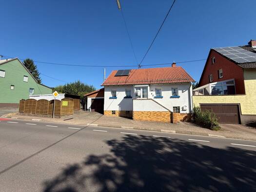 Einfamilienhaus zum Kauf 179.000 € 4 Zimmer 125 m² 700 m² Grundstück Uchtelfangen Illingen 66557
