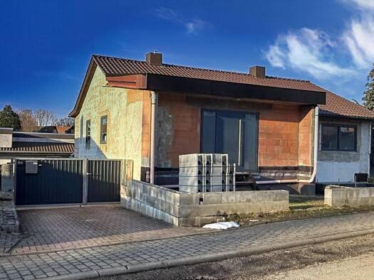 Einfamilienhaus zum Kauf 189.000 € 7 Zimmer 280 m² 1.350 m² Grundstück Ohrsleben Hötensleben 39393