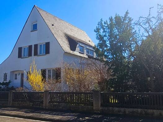 Villa zum Kauf provisionsfrei 609.000 € 9 Zimmer 210 m² 668 m² Grundstück frei ab sofort Frankenthal Frankenthal (Pfalz) 67227