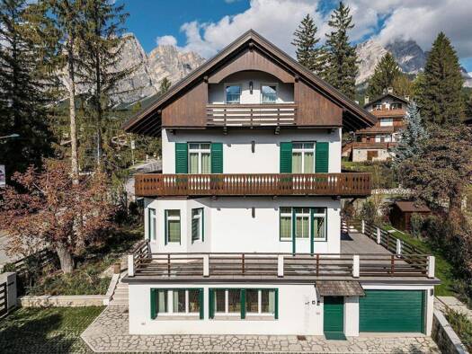 Villa zur Miete 60.000 € 12 Zimmer 450 m² Cortina d Ampezzo 32043
