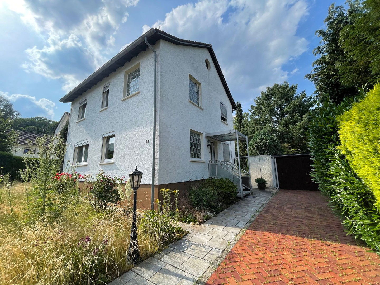 Einfamilienhaus zum Kauf provisionsfrei 780.000 € 5 Zimmer 97 m²<br/>Wohnfläche 838 m²<br/>Grundstück Hofheim Hofheim 65719