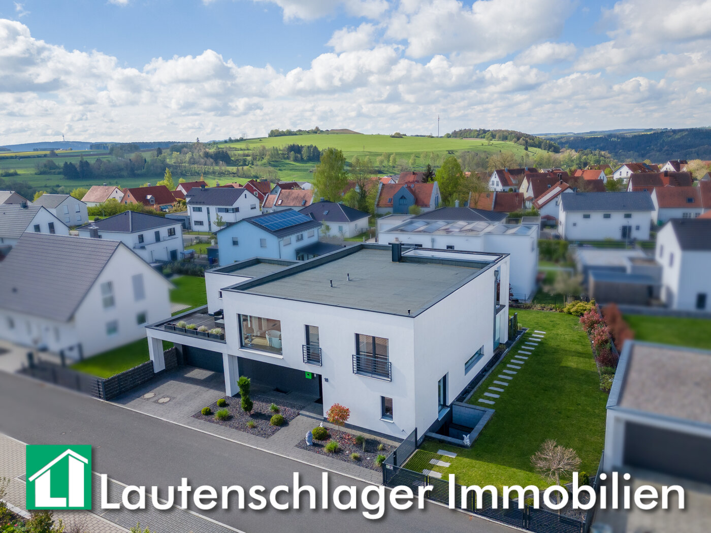 Einfamilienhaus zum Kauf 925.000 € 5 Zimmer 311,4 m²<br/>Wohnfläche 767 m²<br/>Grundstück Deining Deining 92364