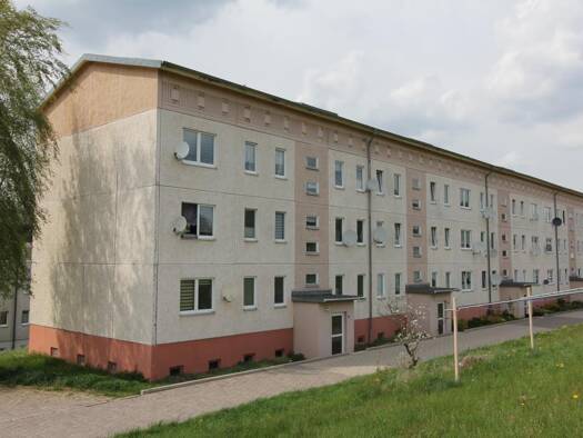 Wohnanlage zum Kauf als Kapitalanlage geeignet 945.000 € 65 Zimmer 1.359,7 m² 4.184 m² Grundstück Schmiedefeld 98739