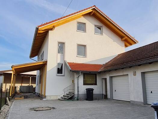 WG-Zimmer zur Miete 1.450 € 5 Zimmer 132 m² Geschoss 1/2 frei ab 01.05.2026 Siemensstraße 5 Weiding Polling 84570