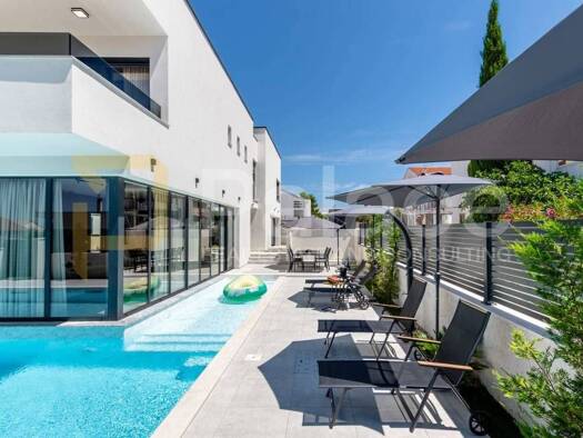 Einfamilienhaus zum Kauf - Erstbezug 950.000 € 3 Zimmer 121 m² Vrsi 23235