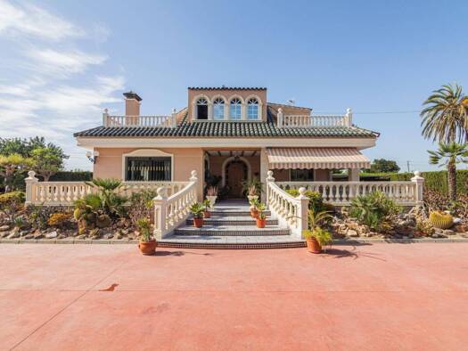 Villa zum Kauf 585.000 € 6 Zimmer 285 m² 3 m² Grundstück PERLETA 1167 Elx / Elche 03295