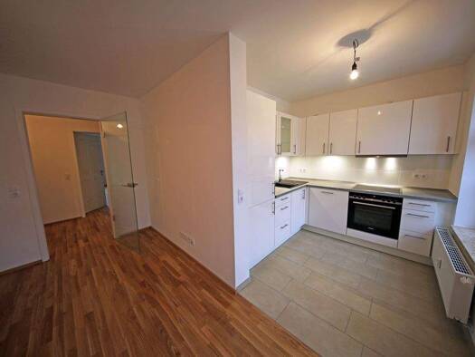 Wohnung zur Miete 860 € 3 Zimmer 78,4 m² 4. Geschoss frei ab 01.04.2026 Ludwigstraße 9 Neustadt-Neuschönefeld Leipzig / Neustadt-Neuschönefeld 04315