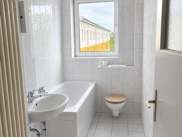 Wohnung zur Miete 388 € 2 Zimmer 48,6 m² 3. Geschoss frei ab 01.10.2026 Amalienstraße 132 Innenstadt Dessau-Roßlau 06844