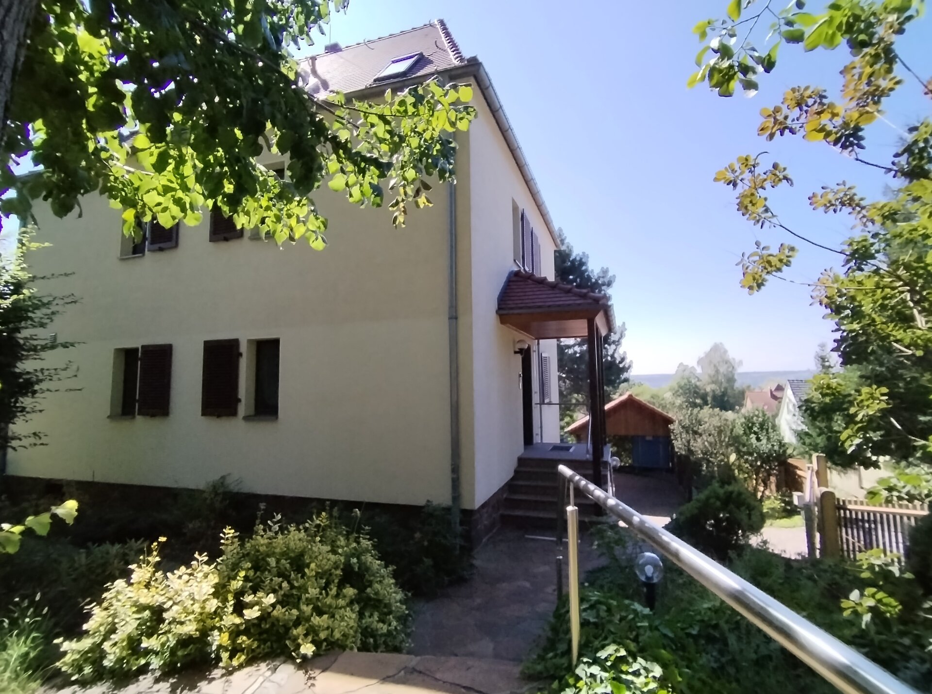 Villa zur Miete 2.950 € 7 Zimmer 200 m²<br/>Wohnfläche 950 m²<br/>Grundstück Radebeul 01445