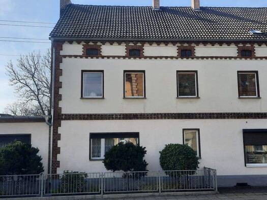 Mehrfamilienhaus zum Kauf 98.000 € 10 Zimmer 162 m² 1.038 m² Grundstück Welzow 03119