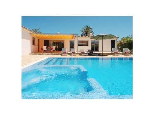 Chalet zur Miete 4.000 € 3 Zimmer 259 m² 2.191 m² Grundstück Pollença 07460