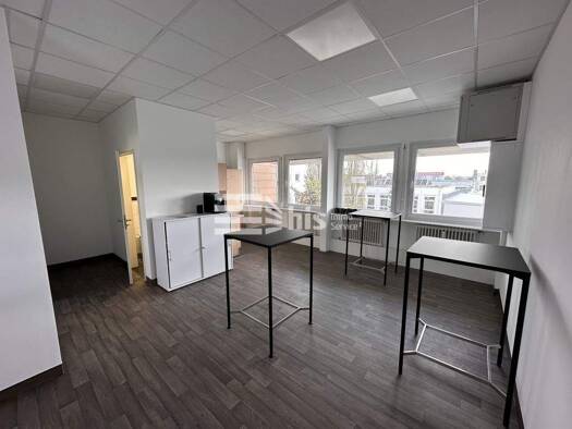 Bürofläche zur Miete 9 € 406,7 m² Bürofläche teilbar ab 406,7 m² Marienberg Nürnberg 90411