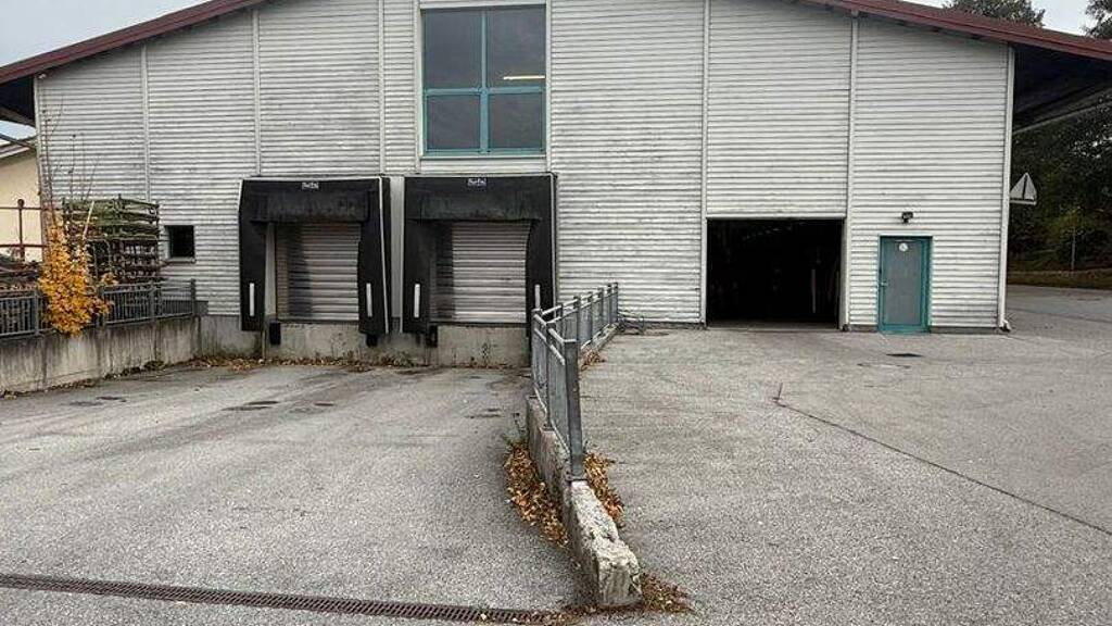 Lagerhalle zur Miete provisionsfrei 14.838 € 1.979 m² Lagerfläche Kufsteiner Straße 66 Kirchdorf Raubling 83064