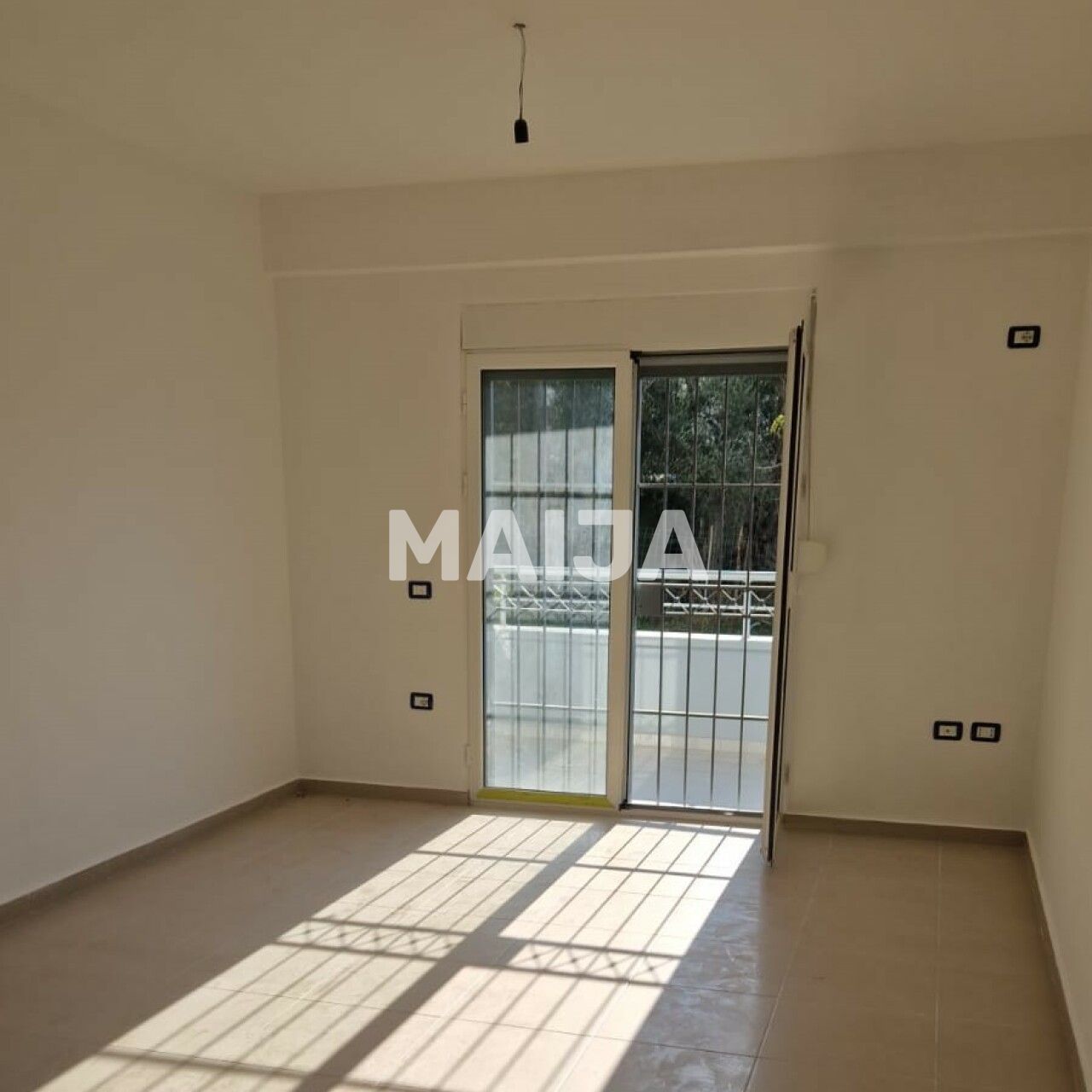 Apartment zum Kauf 139.000 € 3 Zimmer 106 m²<br/>Wohnfläche 1.<br/>Geschoss Rr.Vellezrit Lamani, Rr.Dhimiter Konomi Vlorë 9402