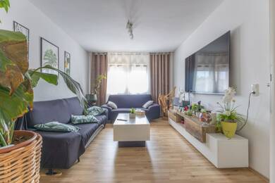 Wohnung zur Miete 595 € 4 Zimmer 88 m² Dachgeschoss Menden 58706