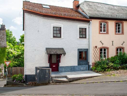 Haus zum Kauf provisionsfrei 85.000 € 7 Zimmer 74 m² 75 m² Grundstück Mürlenbach 54570